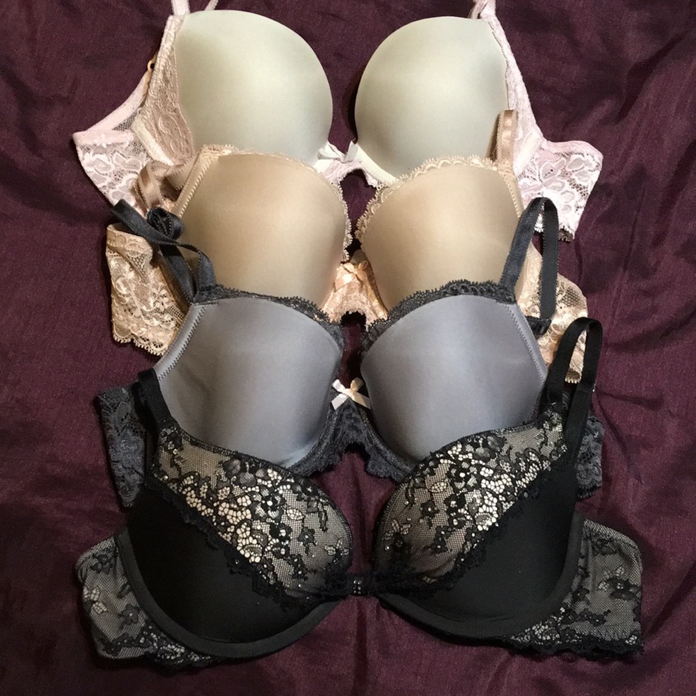 Set of 4 Victoria’s Secret Bras 32C